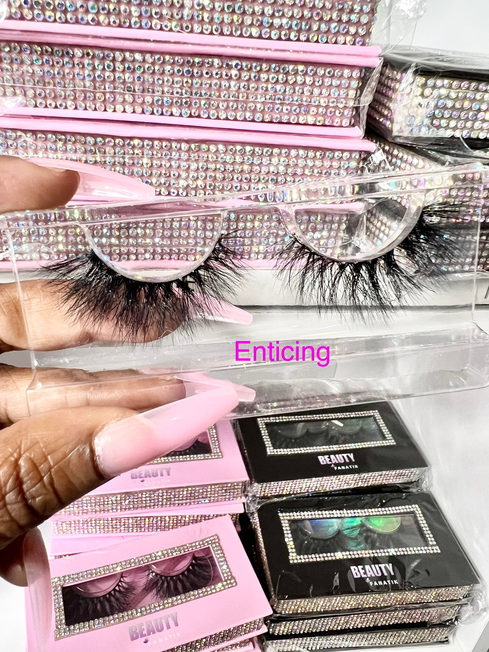 Lash "Enticing"